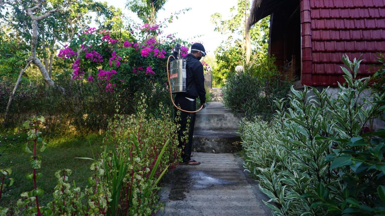 Bougainvillea Bungalow Batumadeg Exterior photo