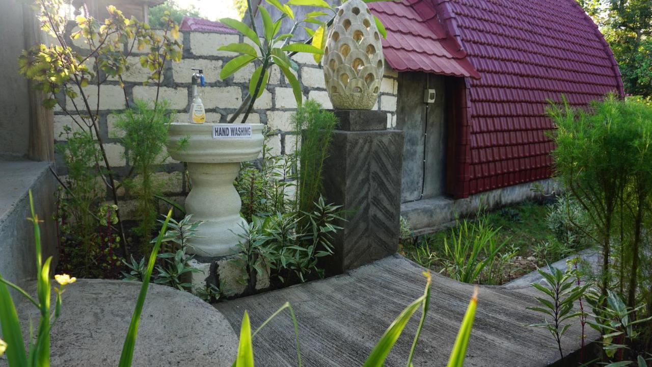 Bougainvillea Bungalow Batumadeg Exterior photo