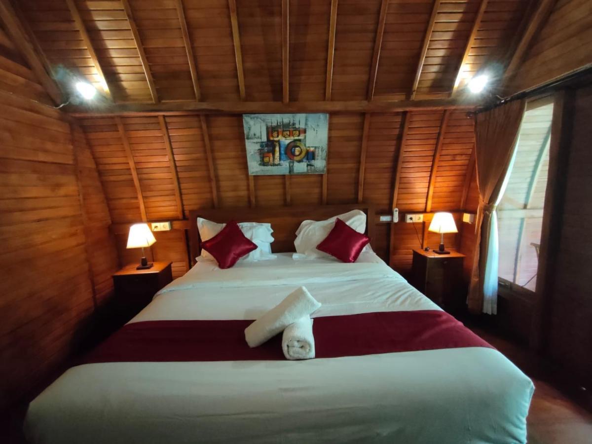 Bougainvillea Bungalow Batumadeg Exterior photo