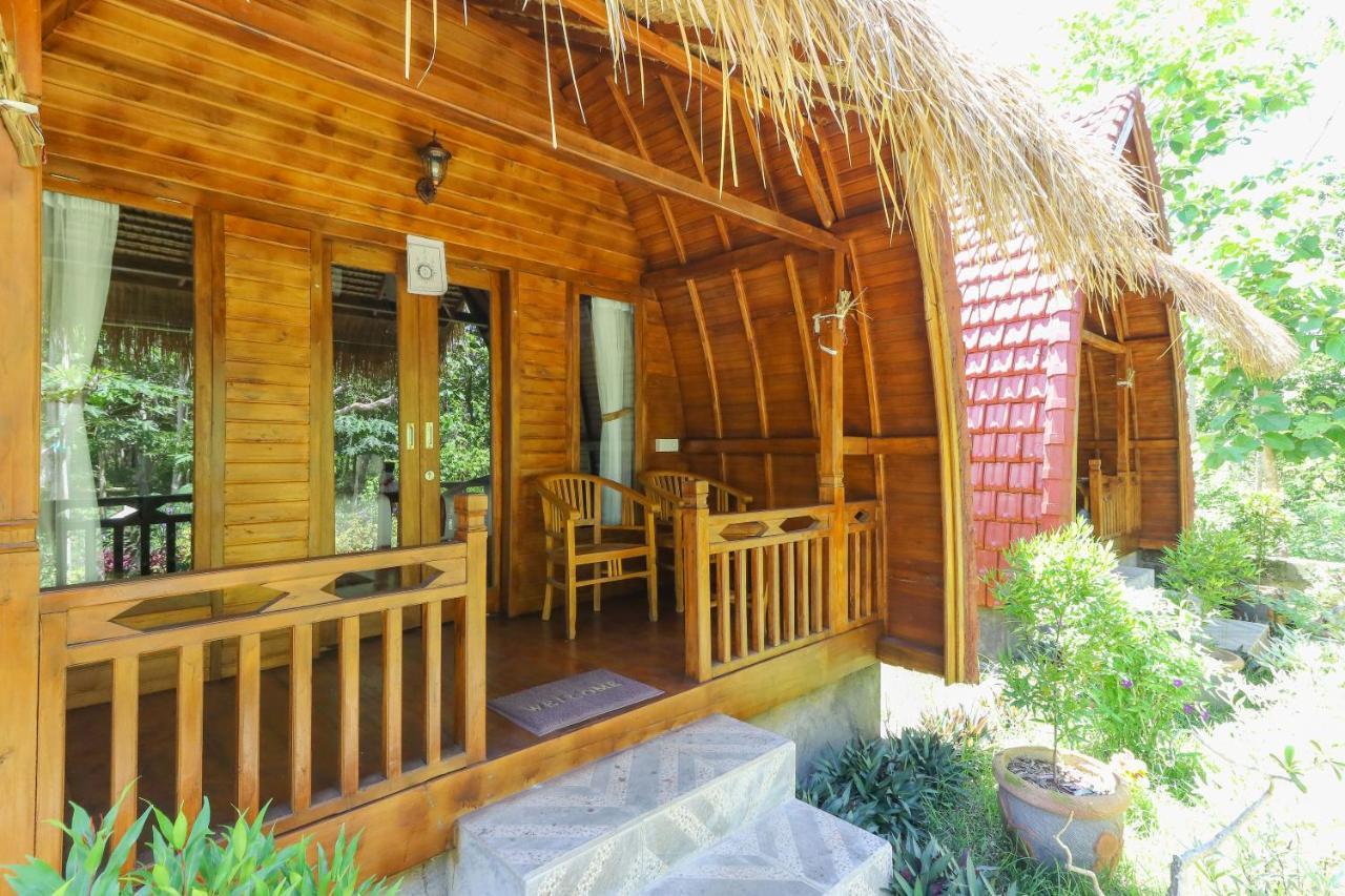 Bougainvillea Bungalow Batumadeg Exterior photo